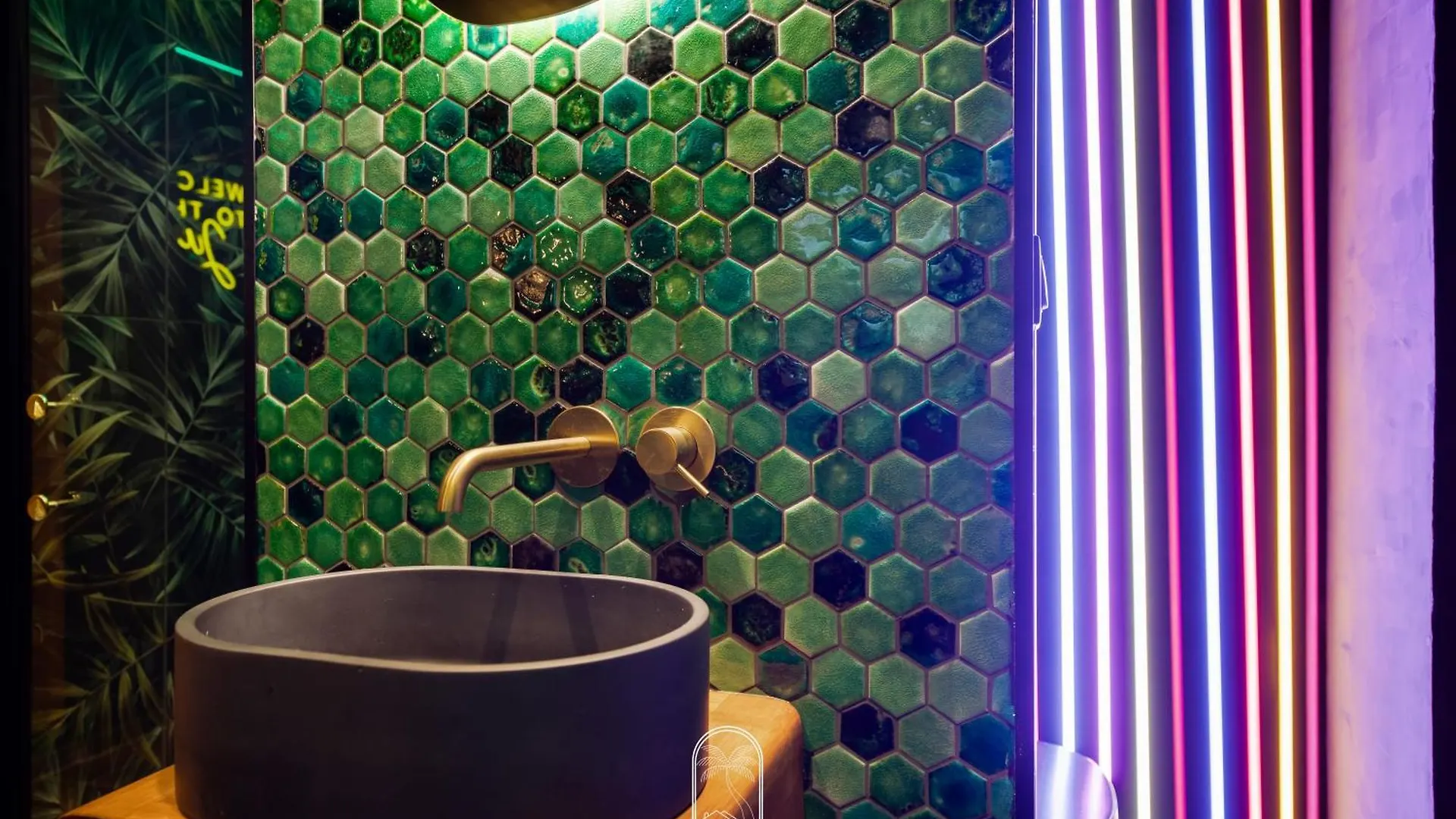 Appartement Jungle Love Room Balneo/Cinema By Hc Hyères