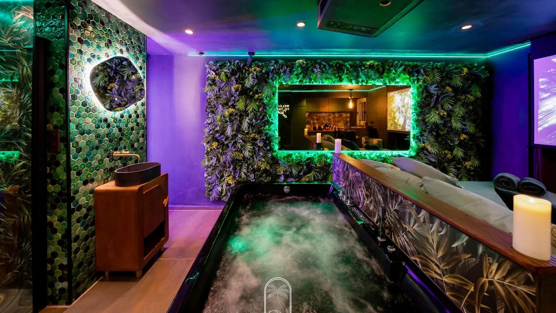 Jungle Love Room Balneo/Cinema By Hc Hyères Appartement