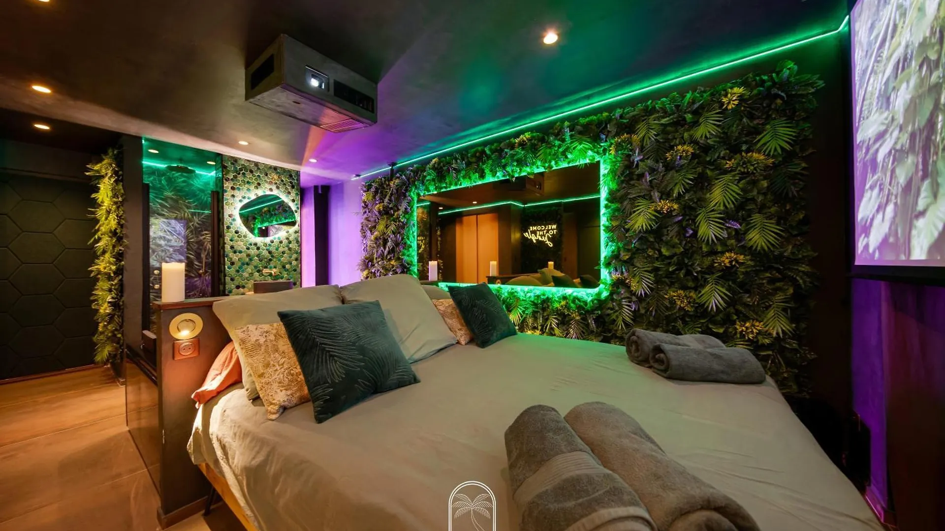 Appartement Jungle Love Room Balneo/Cinema By Hc Hyères